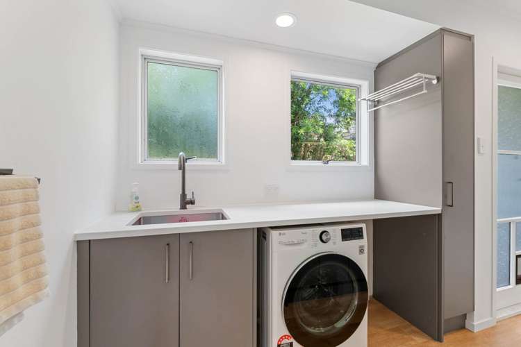 33 Squirrel Lane Browns Bay_18