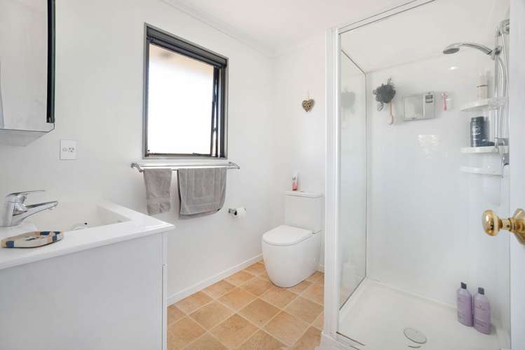 46 Otia Drive Richmond_8