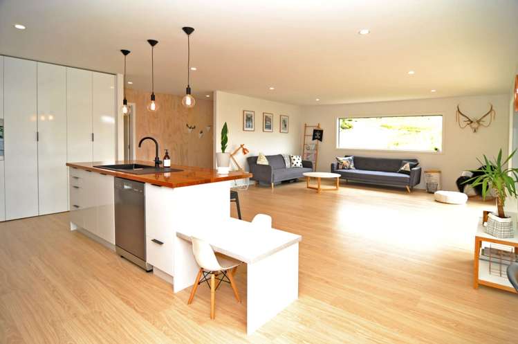 36 Clearwater Street Broad Bay_5