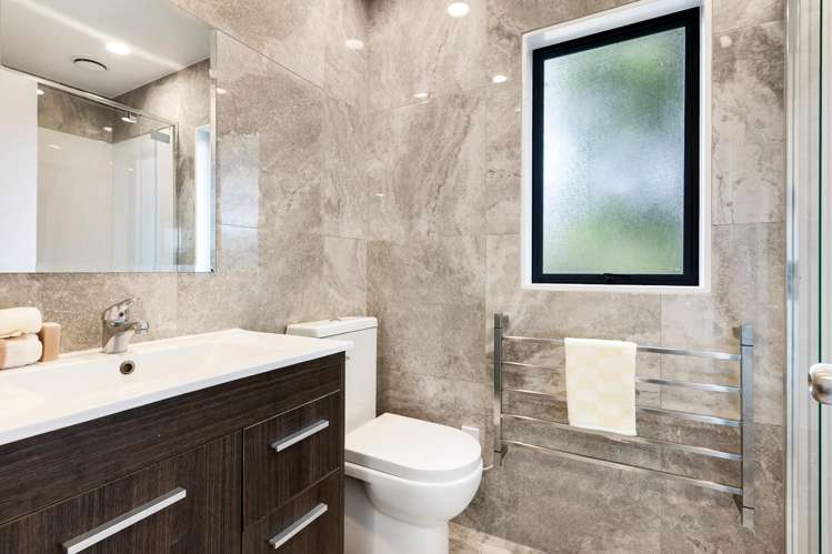 49C Flaxdale Street Birkdale_11