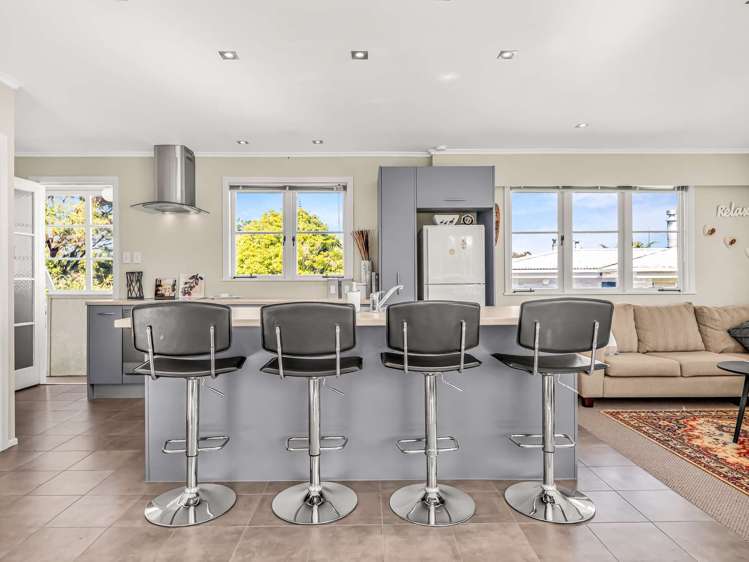 33 James McLeod Road Shelly Beach Helensville_1