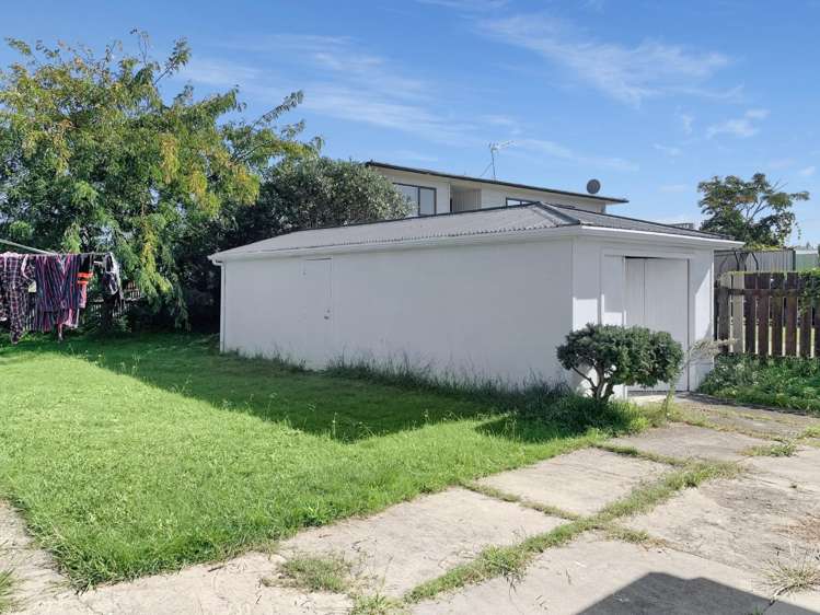 215 Lytton Road 1052_8