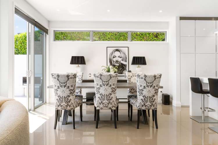 8 Avery Place Redcliffs_3