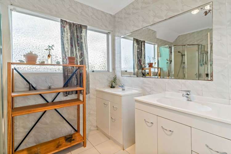 25 Dissmeyer Drive Clover Park_11