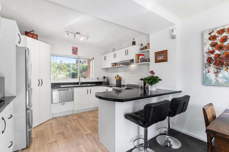 1/27 Lucienne Drive Ranui_10