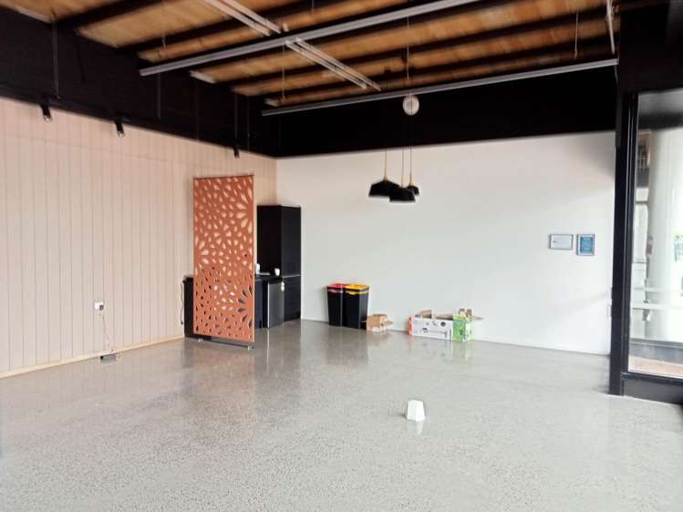 Unit 5/1 Devonport Road Tauranga Central_2