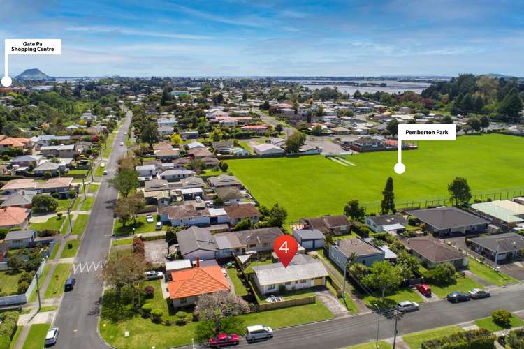 4 Pemberton Crescent Greerton_16