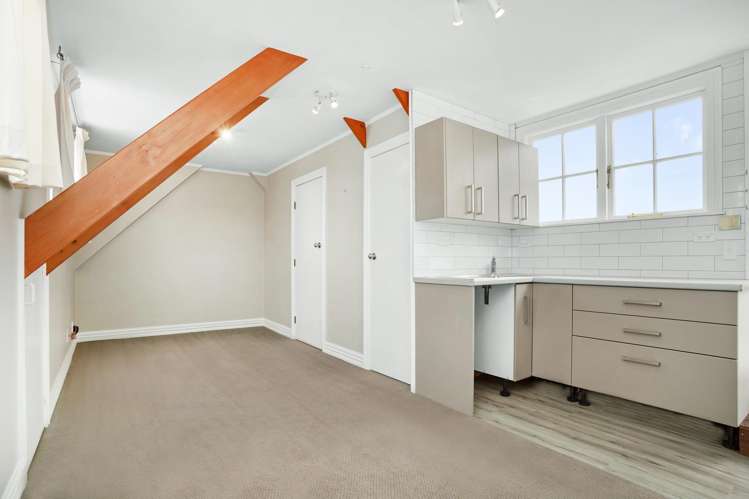 18 Tui Street Alicetown_17