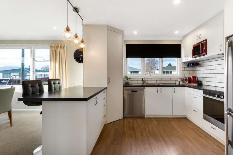 6 Hall Street Mosgiel_10