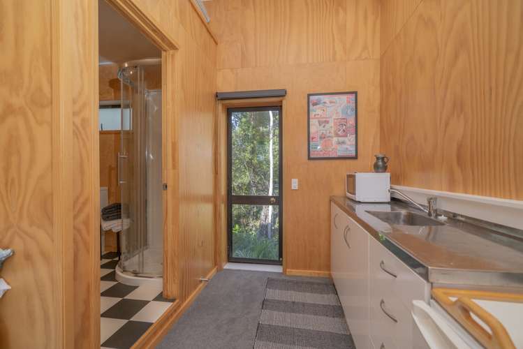 135 Kawhina Lane Kuaotunu_22