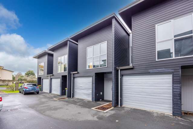 18/100 Knighton Road Hillcrest_3