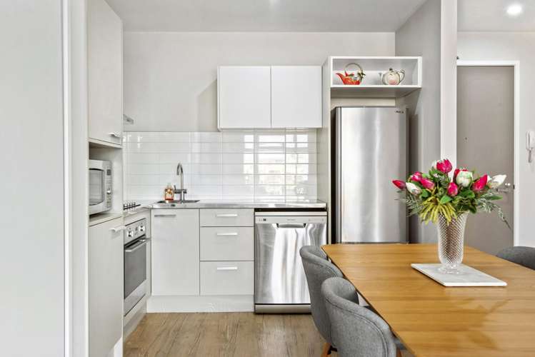 305/19 Bute Road Browns Bay_7