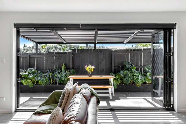 1 Rehua Place Waiwhakaiho_9