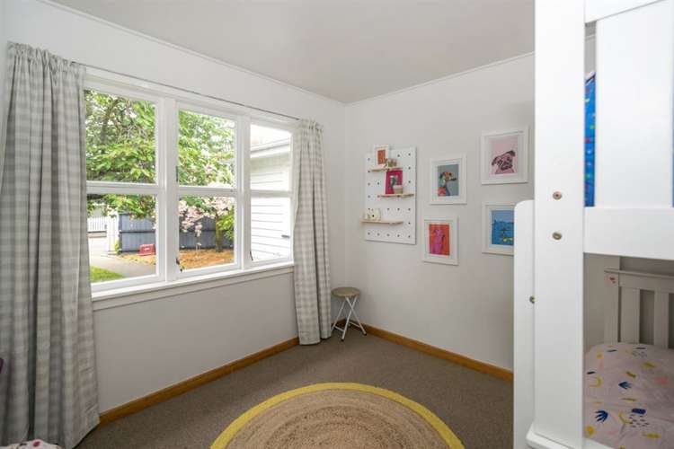 8 Edinburgh Crescent Redwoodtown_15