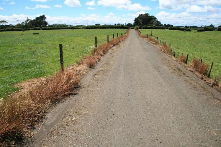 248 Bird Road Stratford_13