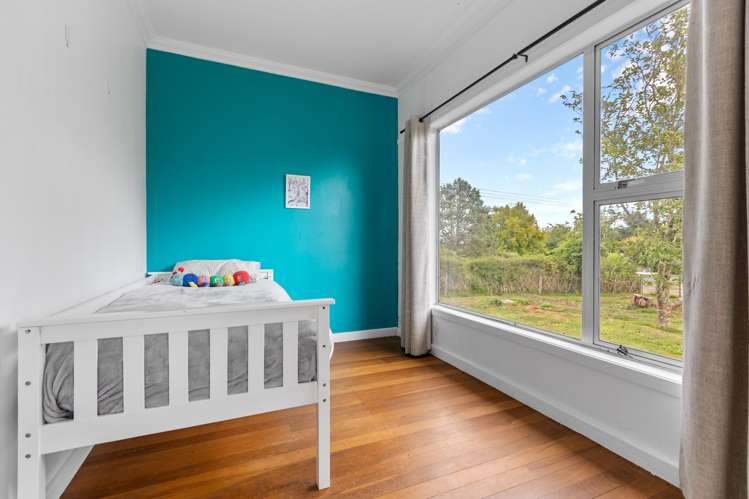 1835 Egmont Road Kaimiro_18