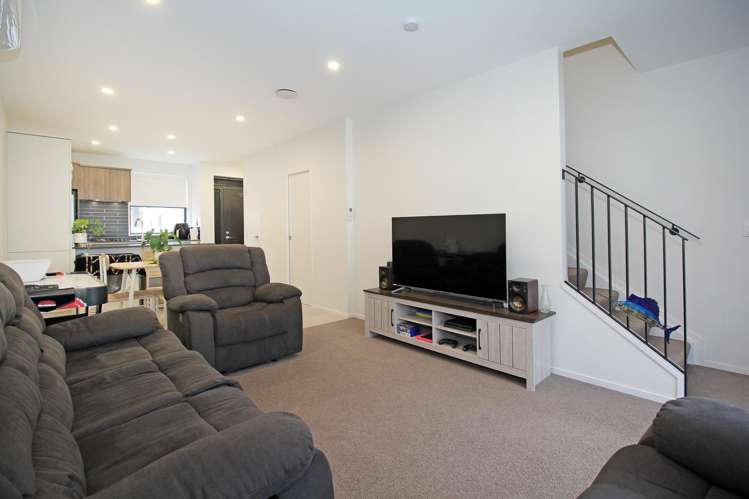 10 Paterae Lane Flat Bush_4