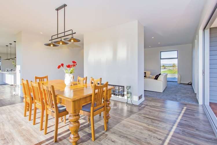 4/456 Curraghs Road West Melton_13