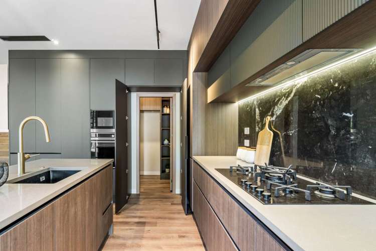 9C Olwyn Place Greenhithe_22