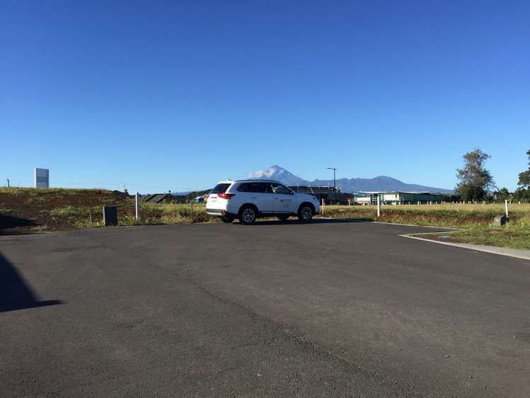 11 Oakmont Crescent Waiwhakaiho_3