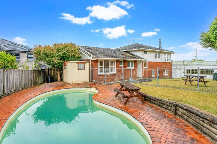 19 Tania Place Blockhouse Bay_12