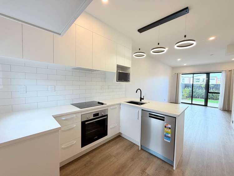 19 Kiato Lane Flat Bush_4