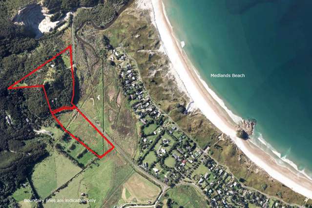 Medlands Paradise –Superb Views, Endless Potential