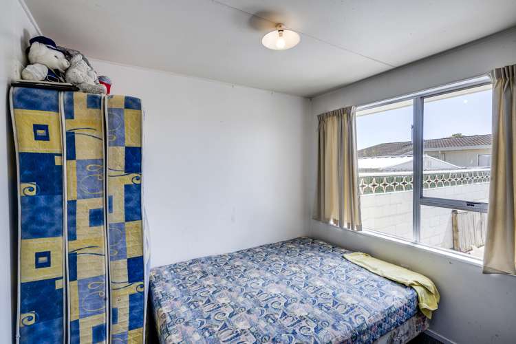 141 Chatham Road Flaxmere_12