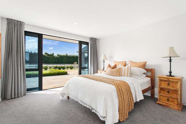 818 Oxford Road Fernside_8