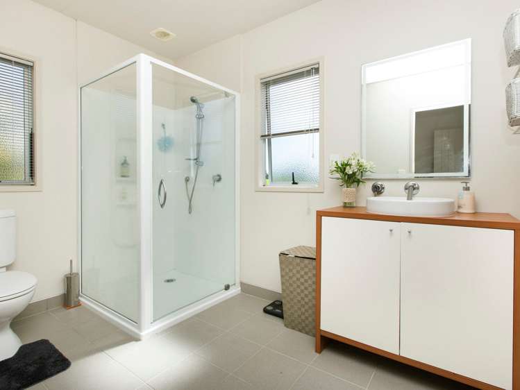 37 Lax Crescent Leigh_12