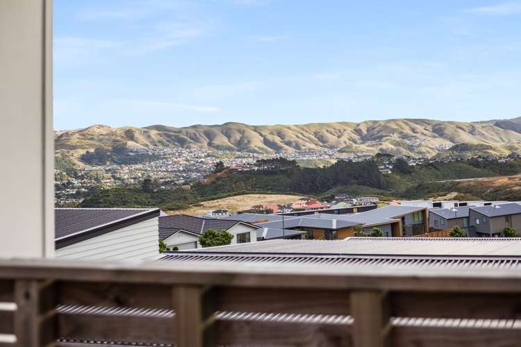 36 Red Beech Avenue Woodridge_11