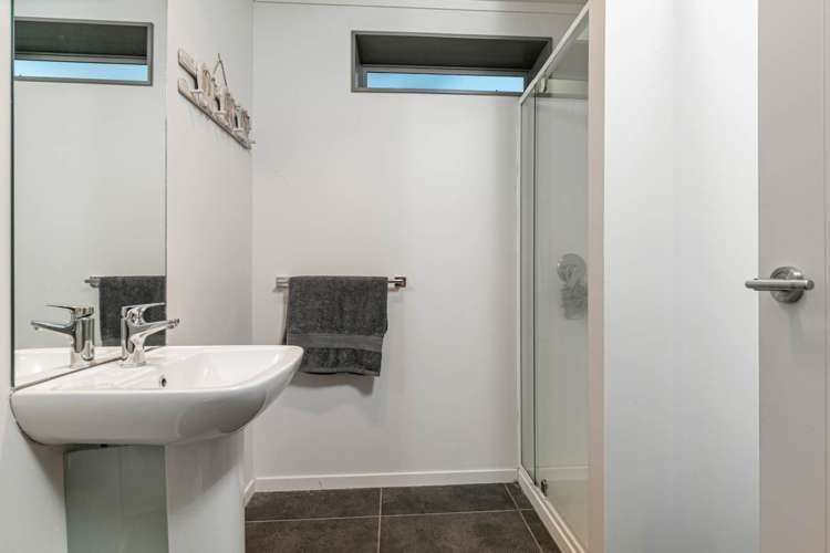 1/6 Greenridge Court Glenfield_15