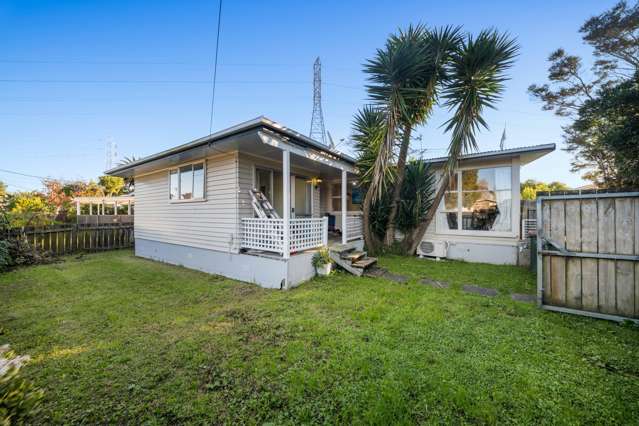 42 Cobham Crescent Kelston_2