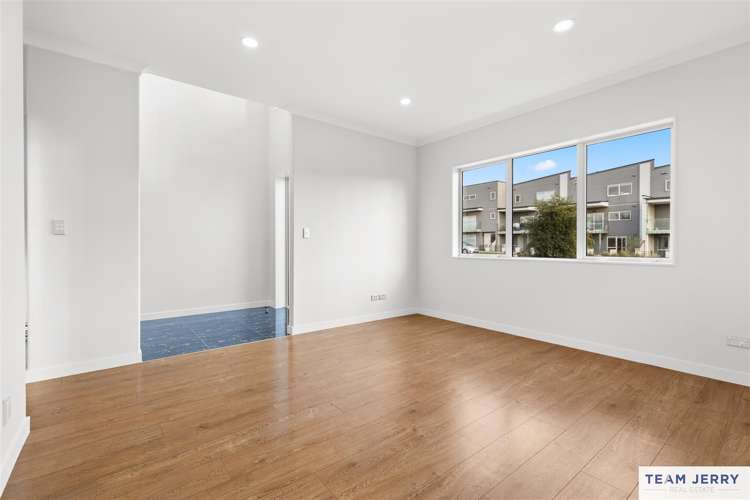 233 Murphys Road Flat Bush_5