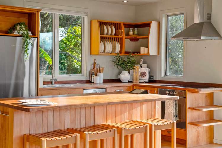 87 M Greenwood Road Leigh_8