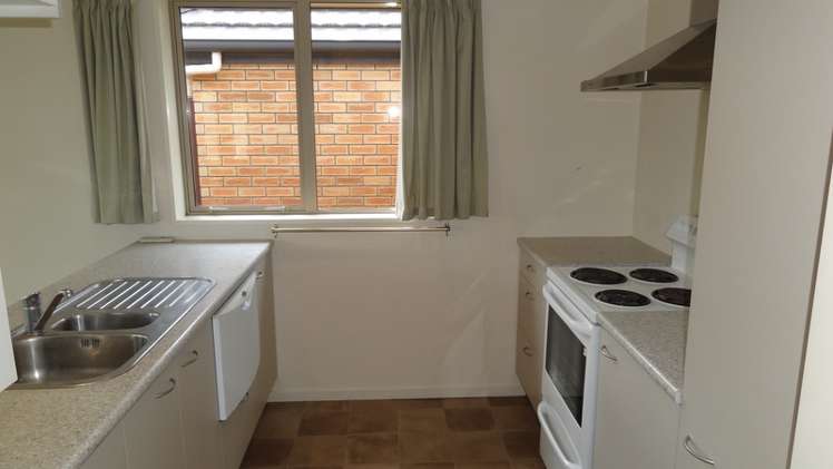 2/1 Blairdon Place Bishopdale_6