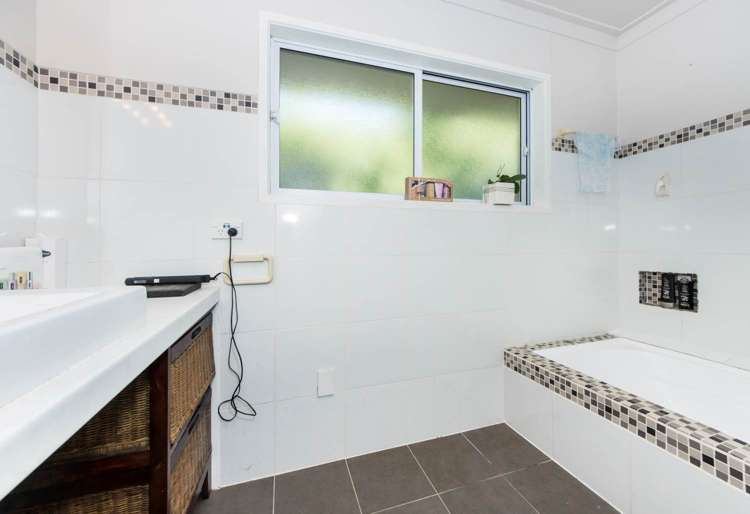 21 Anna Watson Road Half Moon Bay_10