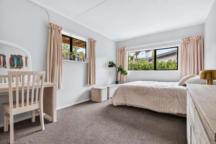 1/16 Sunset Street Hilltop_10