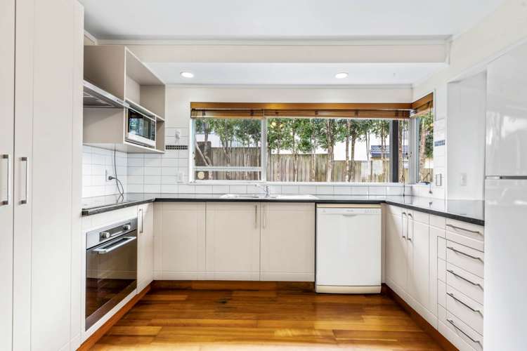 1/12 Kells Place Botany Downs_6