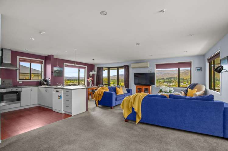 56 Shields Street Clyde_9