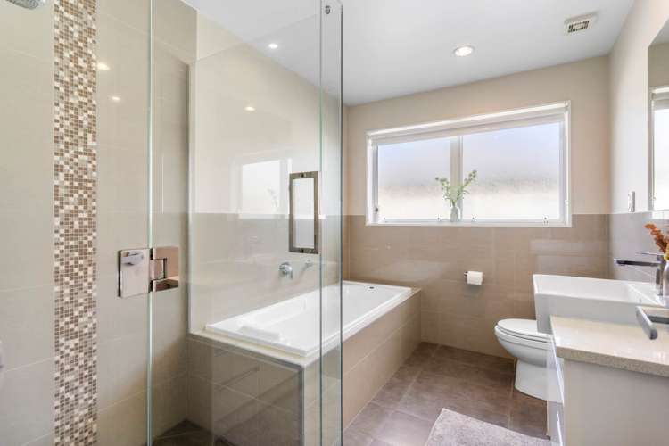 13 Shelby Lane Flat Bush_24