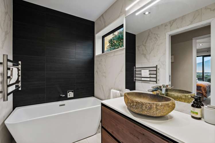27 Hackett Road Jack's Point_16