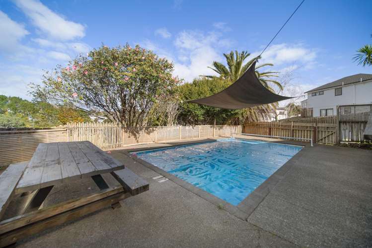 34 Cyclarama Crescent Massey_13