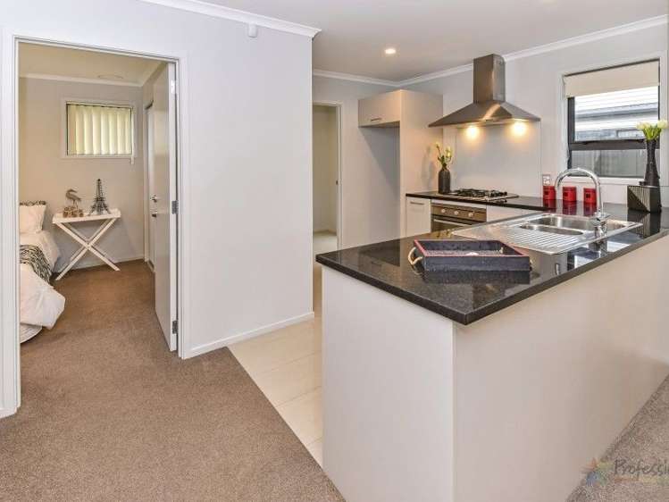 12 Hirimate Place Flat Bush_5