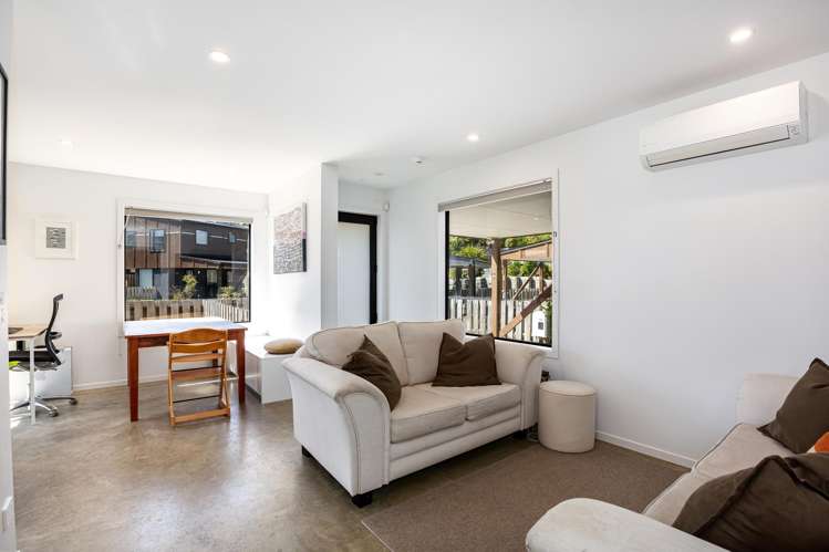 14 Astelia Way Woodridge_6