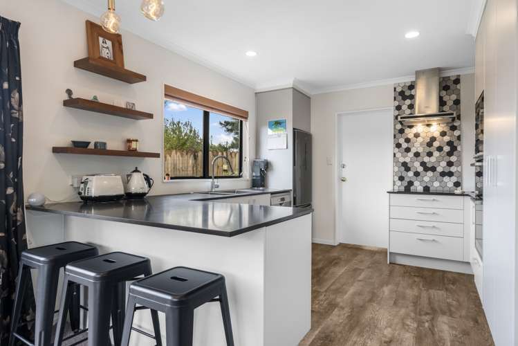 35b Coral Crescent Panmure_8