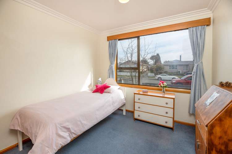 5 Oriana Crescent Hornby_13