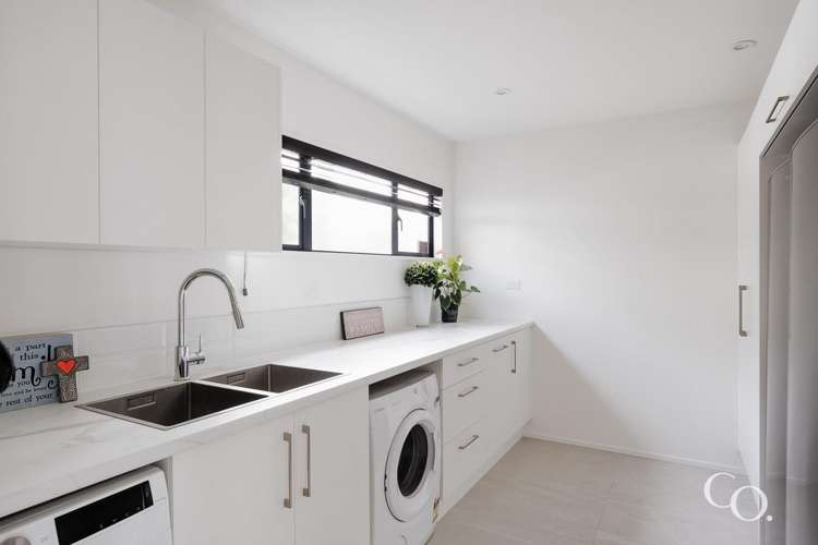 1 Seventeenth Avenue Avenues_19