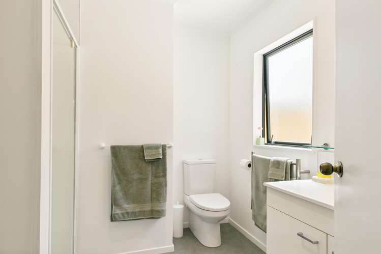 12a Bay Lair Grove Island Bay_14