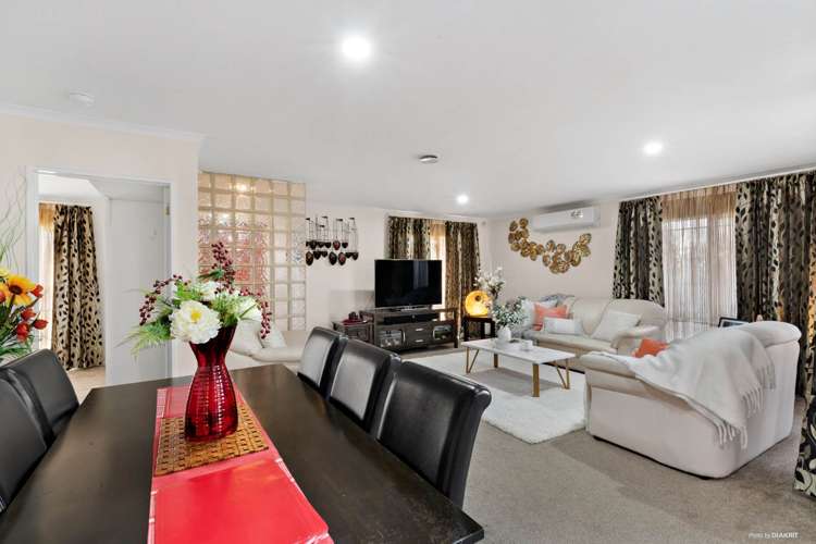 1 Watersfield Place Flat Bush_11